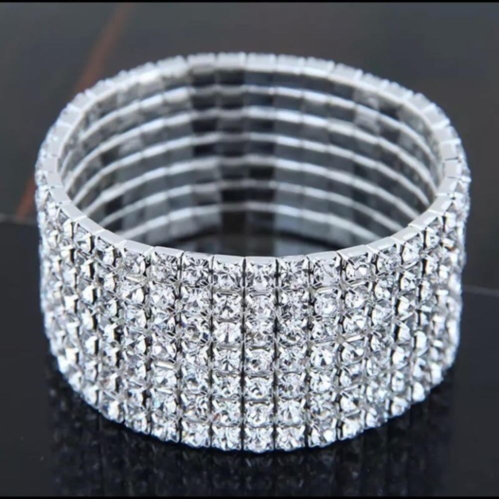 Dara stone bracelet